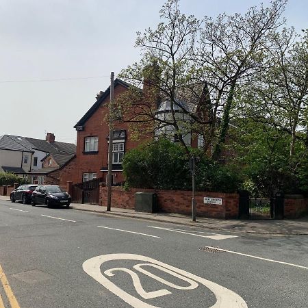 Be My Guest Liverpool - Ground Floor Apartment With Parking 外观 照片