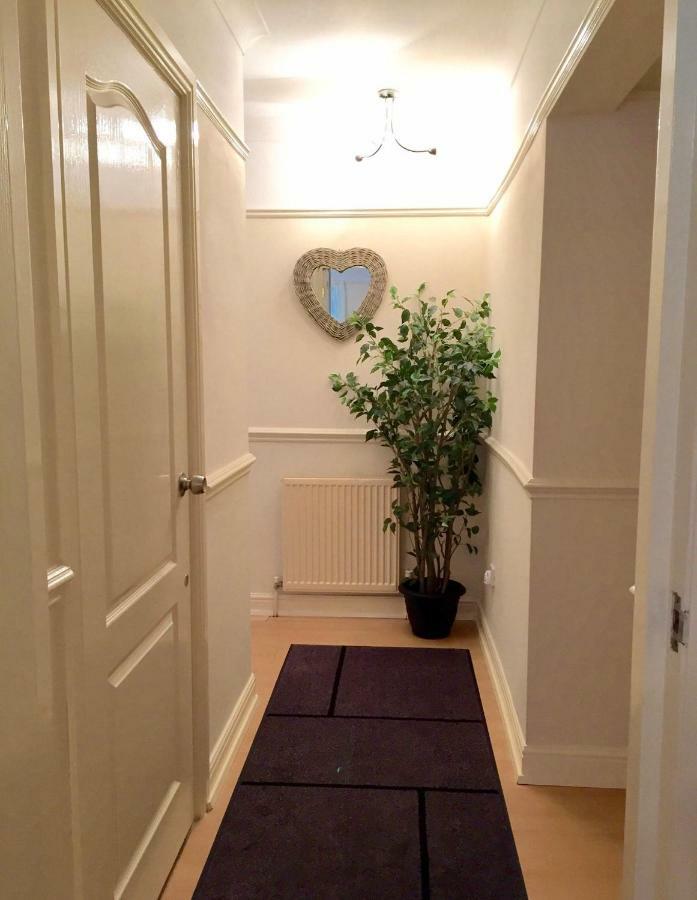 Be My Guest Liverpool - Ground Floor Apartment With Parking 外观 照片